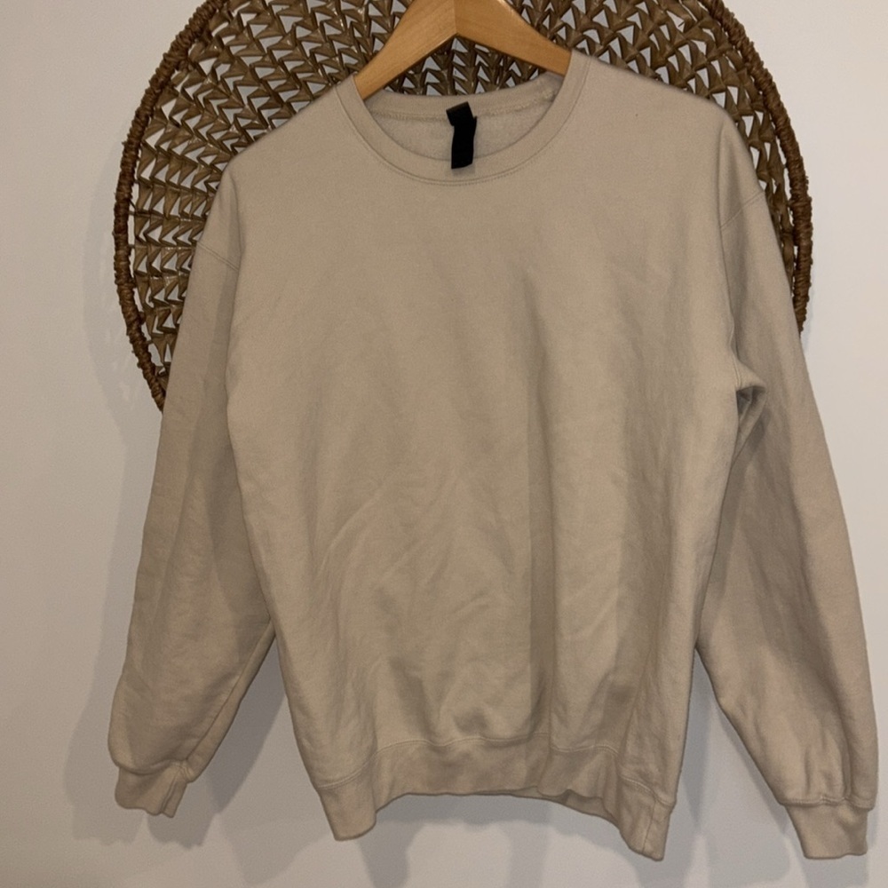 Gildan tan Let’s take a Trip Soon crewneck sweatshirt size medium - Picture 3 of 4